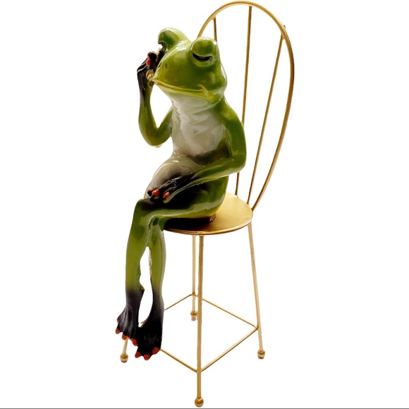 🐸FROG 9” SCULPTURE FIGURINE WITH PHONE ON CHAIR - Picture 2 of 7
